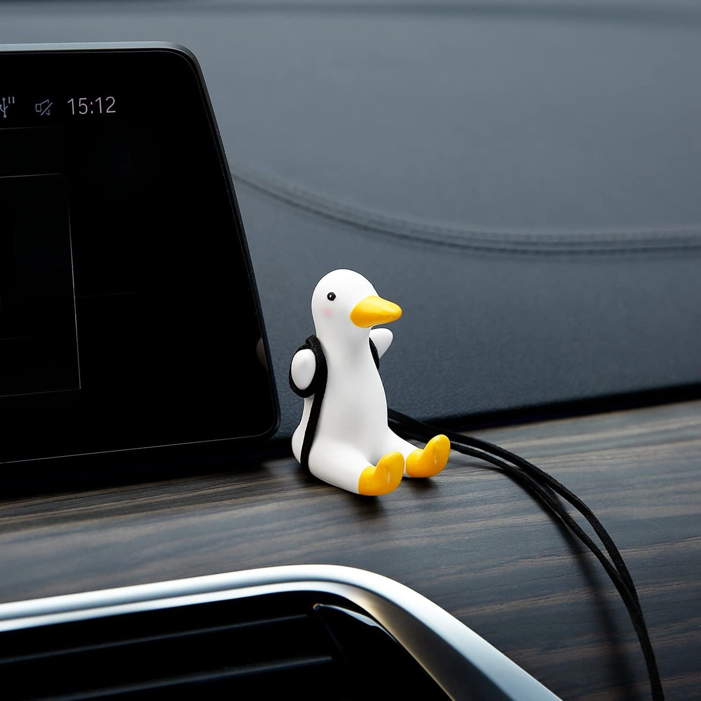 Cute Penguin Car Dashboard Ornament – Creative Resin Animal Figurine, Cartoon Interior Decoration for Car, Home, and Office, Adorable Gift Idea