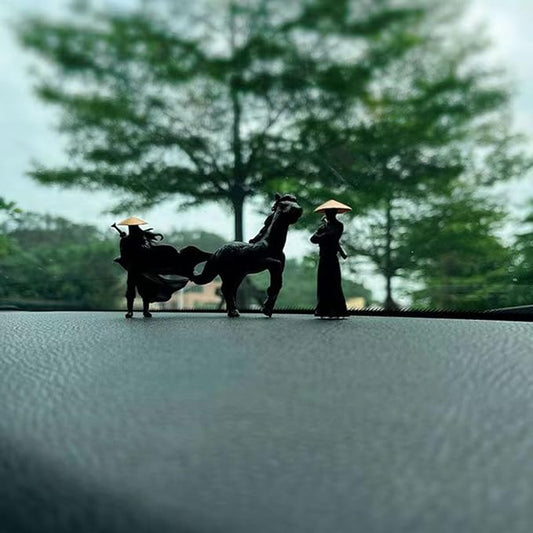 Creative Samurai and War Horse Dashboard Ornament – Oriental Style Car Interior Decoration, Resin Figurine Set for Car, Home, Office, and Gift