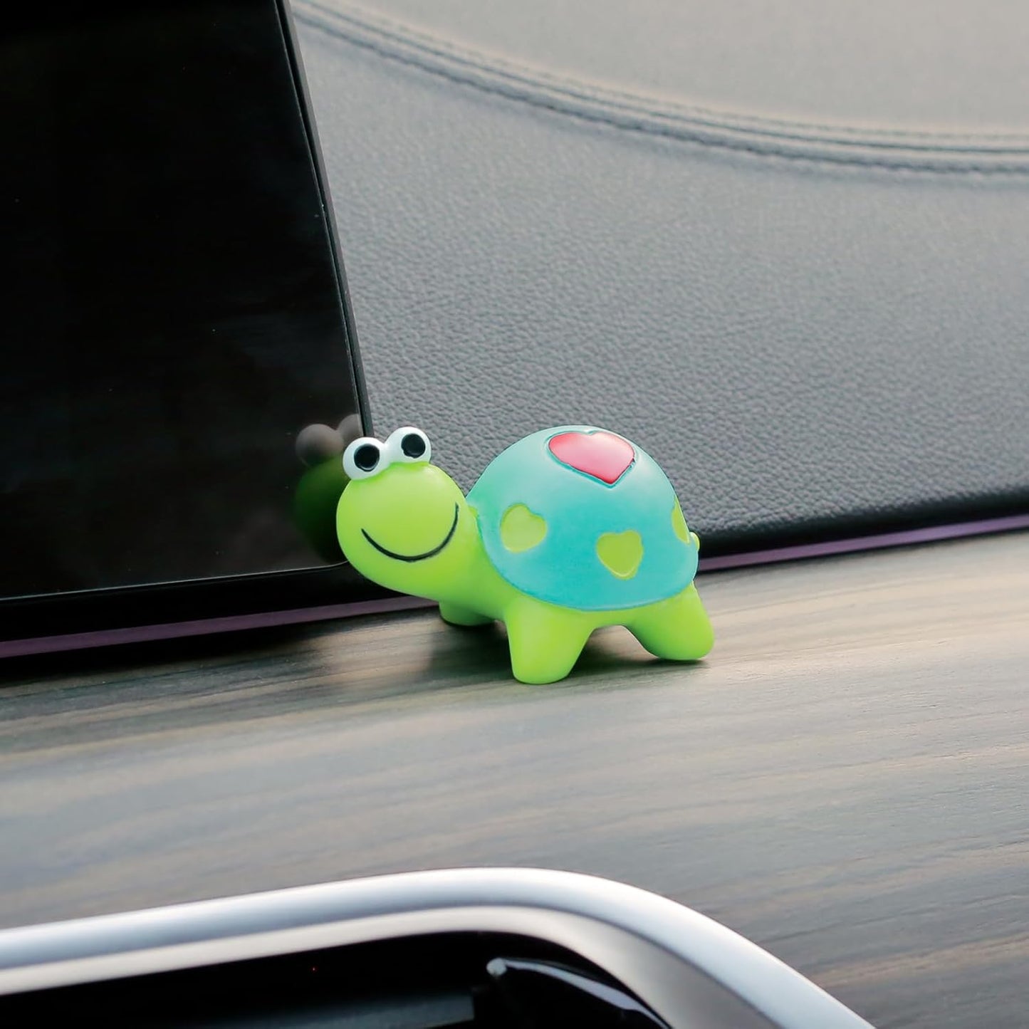Car Dashboard Turtle Figurine Set – Cute Cartoon Animal Ornaments for Car Interior, Home, Office, and Desk Decor (4-Piece Collection)